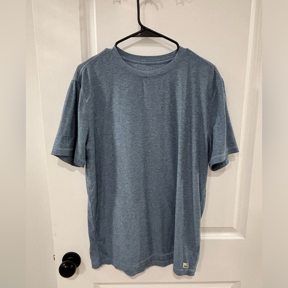 Vuori Men’s Heathered Blue Athletic T Shirt